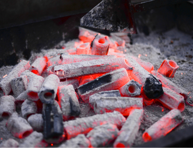 Coconut Charcoal Briquettes, BBQ Charcoal, Shisha Briquettes, BBQ Briquettes, Charcoal Distributor, coconut shell charcoal